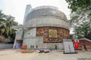 ইউল্যাবে বাংলা ও সাহিত্য বিভাগের যাত্রা শুরু । সারা সপ্তাহের খবর